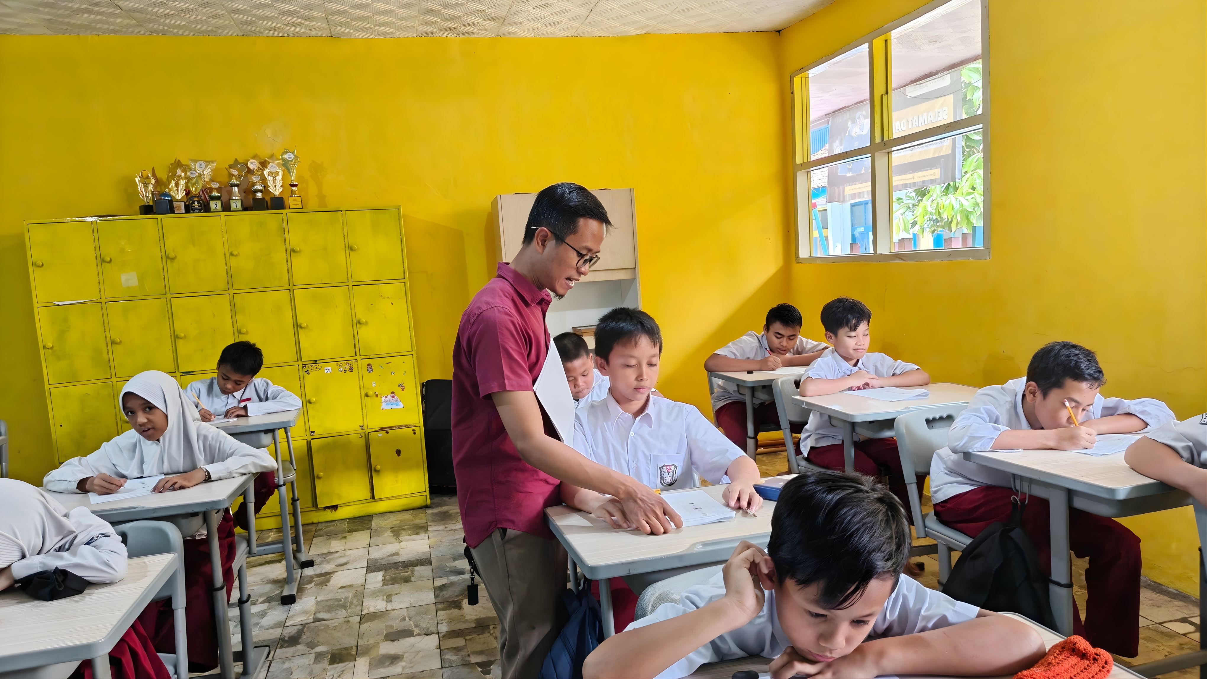Siswa Belajar 3